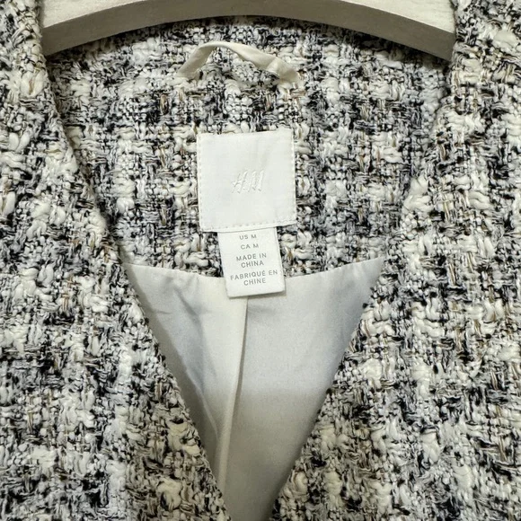 ✨ H&M Tweed Bouclé Vest – Size M – Gently Worn Once ✨ - Picture 6 of 9